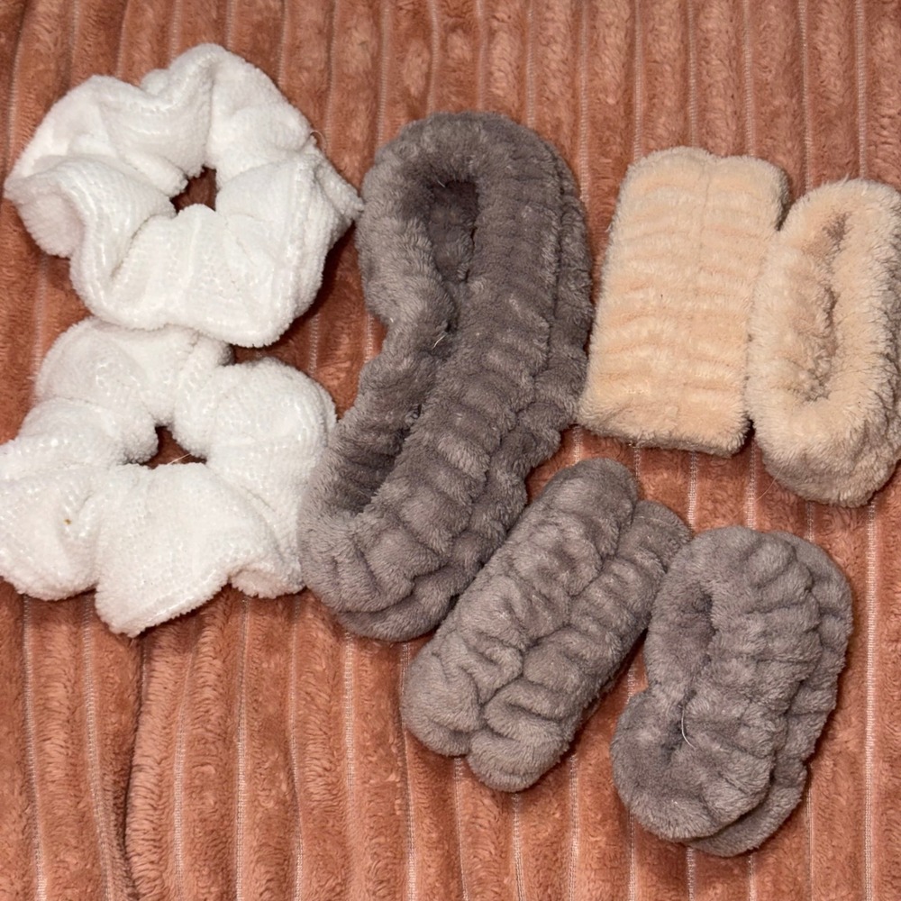 Spa Wristbands and Scrunchies Set Microfiber Face Wash Wrist Bands Plush Soft